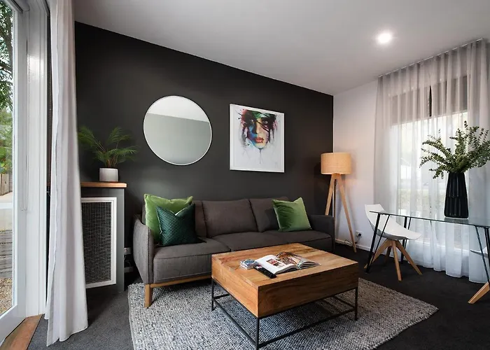 Vue Lake Daylesford Studio